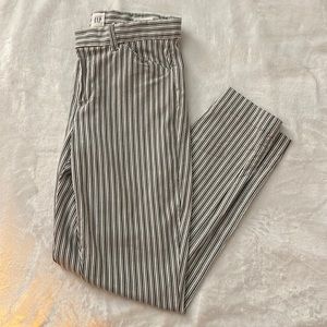 GAP signature skinny ankle cropped dress pants